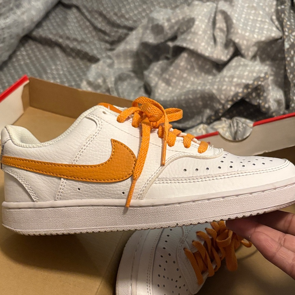 Nike White and Orange Sneakers Classic Basketball-Inspired Design